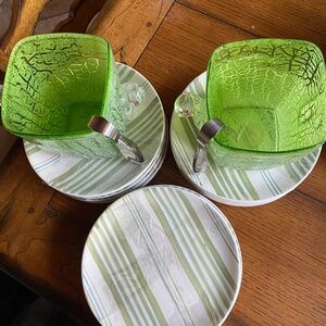 Mid Century Lime Green Bohemian Art Glass Ice Bucket with White Splash Texture